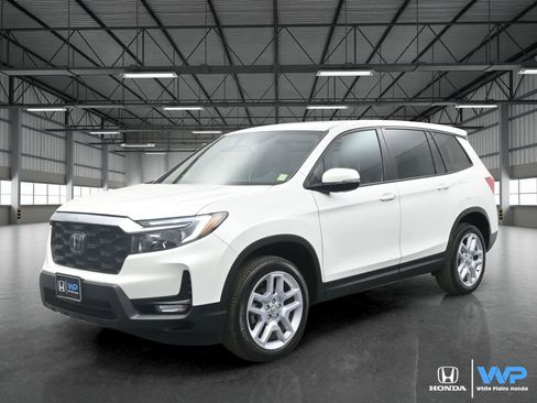 Certified 2025 Honda Passport EX-L image 1