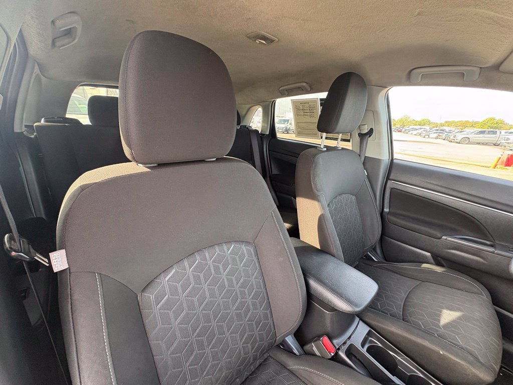 Used 2023 Mitsubishi Outlander Sport AWD image 28