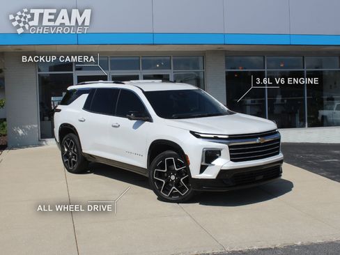 Certified 2025 Chevrolet Traverse High Country w/ LPO, Floor Liner Package AWD/4WD image 2