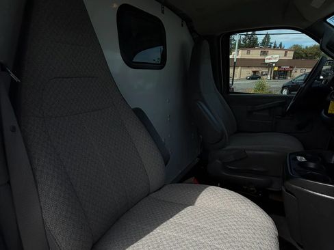 Used 2019 Chevrolet Express 2500 RWD image 26