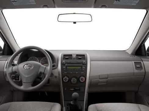 Used 2010 Toyota Corolla S image 5