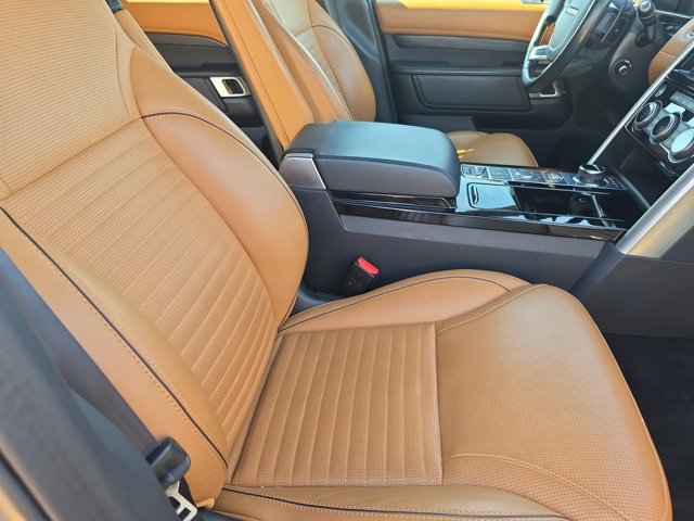 Used 2020 Land Rover Discovery HSE Luxury AWD/4WD image 17