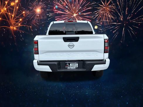 Used 2025 Nissan Frontier SV RWD image 26