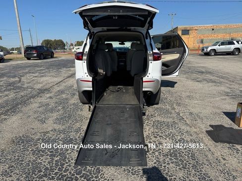 Used 2020 Buick Enclave Essence image 19