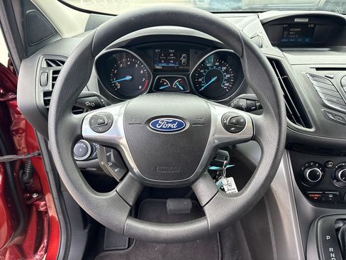Used 2016 Ford Escape SE FWD image 17