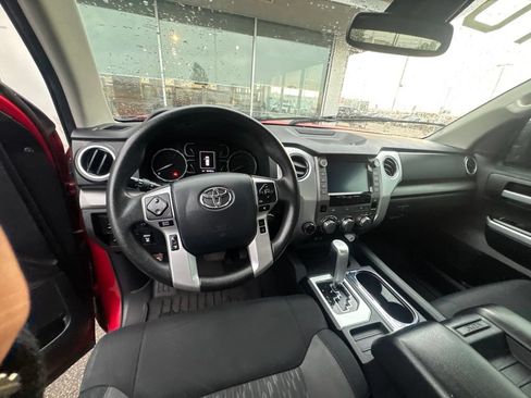Used 2020 Toyota Tundra SR5 w/ SR5 Upgrade Package AWD/4WD image 14