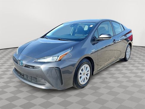 Used 2021 Toyota Prius LE image 1