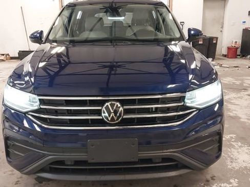 Used 2022 Volkswagen Tiguan SE AWD/4WD image 37