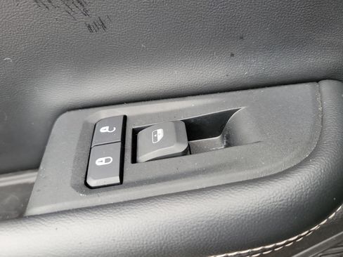 Used 2024 Jeep Grand Cherokee Limited image 38