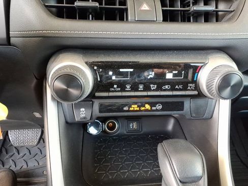 Used 2023 Toyota RAV4 LE FWD image 16