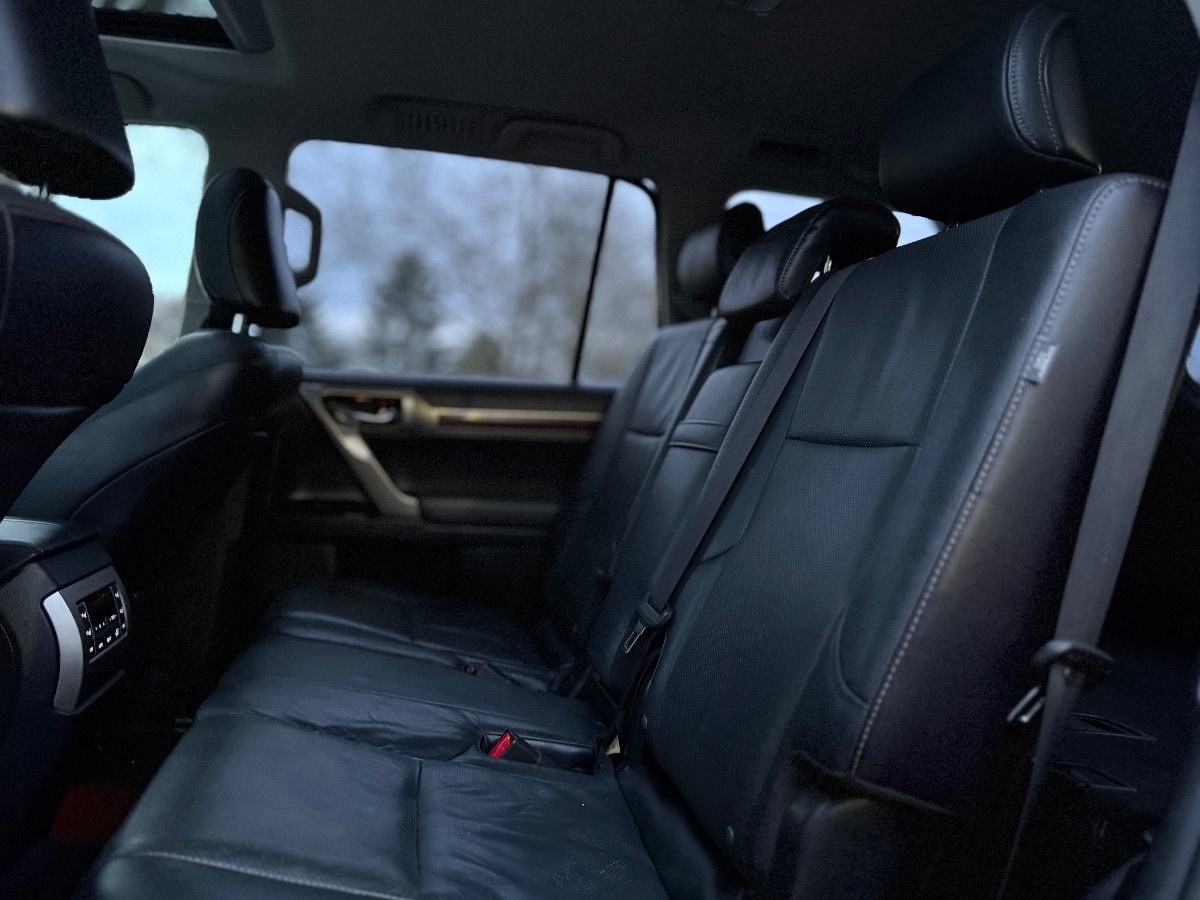 Used 2018 Lexus GX 460 Premium w/ Premium Package AWD/4WD image 23