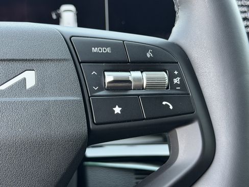 Certified 2026 Kia Sportage SX FWD image 21