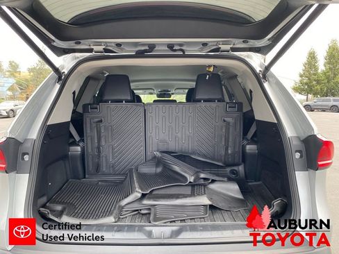 Certified 2024 Toyota Grand Highlander AWD image 13