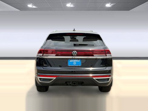New 2026 Volkswagen Atlas Cross Sport SEL AWD/4WD image 10
