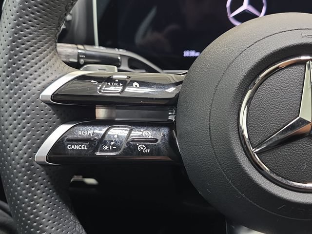 Used 2025 Mercedes-Benz C 300 4MATIC Sedan image 16