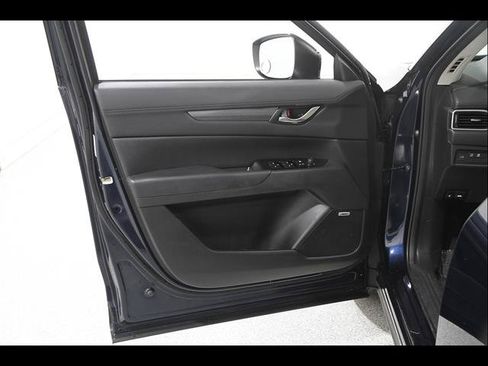 Used 2019 MAZDA CX-5 Touring FWD image 4