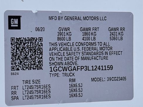 Used 2020 Chevrolet Express 2500 w/ Driver Convenience Package RWD image 30