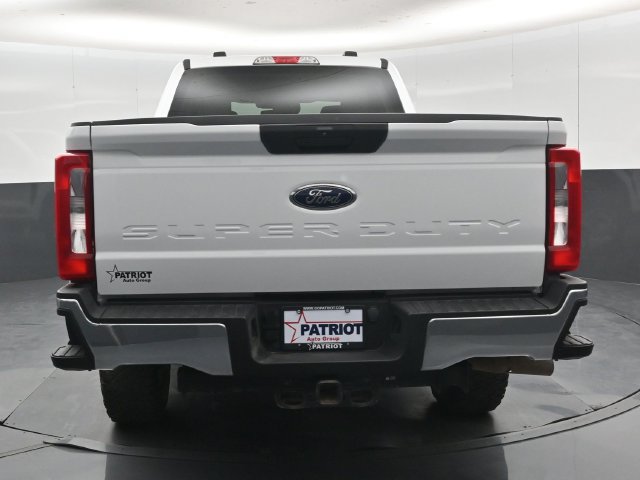 Used 2023 Ford F250 XLT w/ FX4 Off-Road Package AWD/4WD image 2