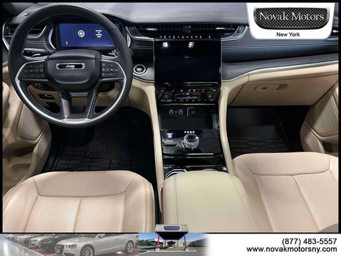 Used 2023 Jeep Grand Cherokee Limited w/ Luxury Tech Group II image 15