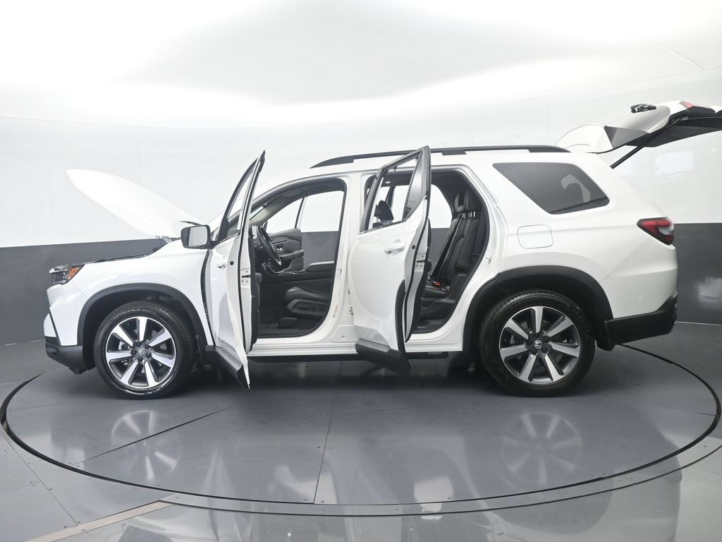 Used 2025 Honda Pilot Touring image 79