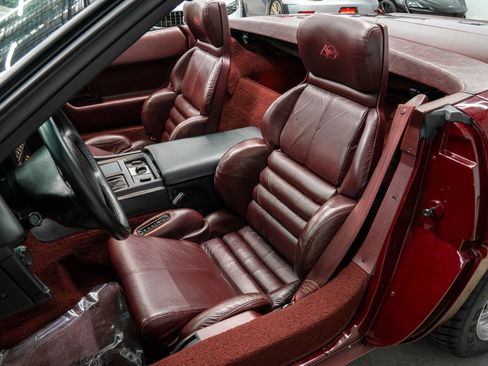 Used 1993 Chevrolet Corvette Convertible RWD image 24
