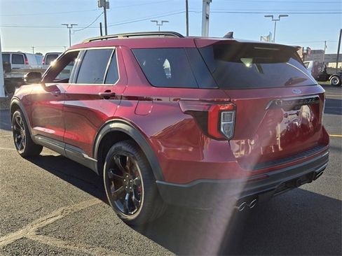 Used 2024 Ford Explorer ST w/ Equipment Group 401A image 5