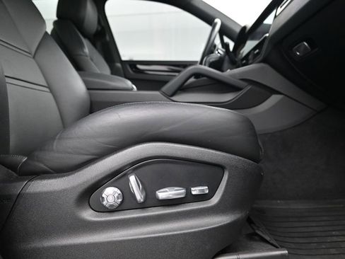 Used 2019 Porsche Cayenne image 15