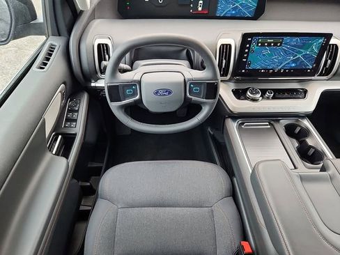 Certified 2025 Ford Expedition Max Active AWD/4WD image 7
