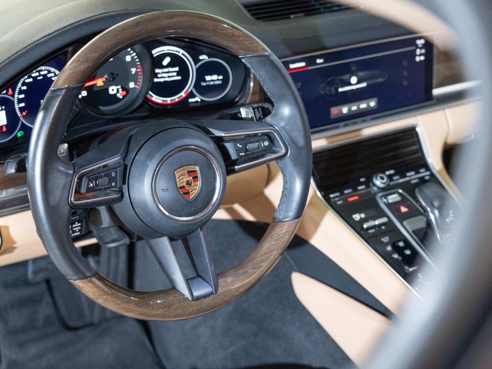 Certified 2023 Porsche Panamera Platinum Edition RWD image 14