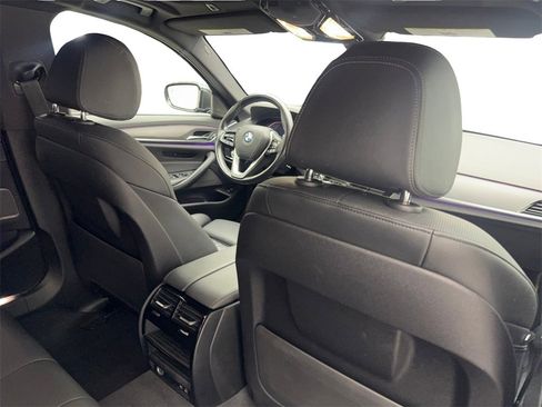 Used 2022 BMW 530i w/ Premium Package image 41