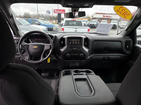 Used 2022 Chevrolet Silverado 2500 Custom w/ Custom Convenience Package image 23