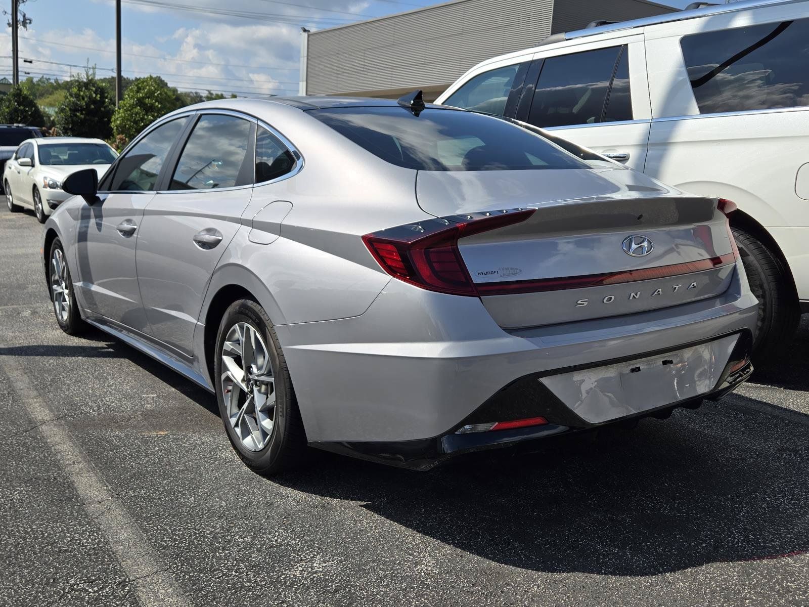 Used 2023 Hyundai Sonata SEL w/ Convenience Package FWD image 6