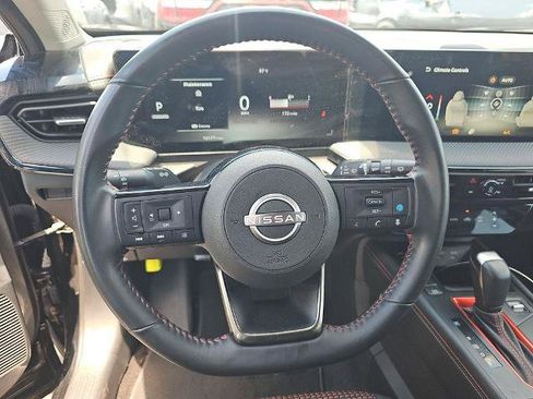 Certified 2025 Nissan Kicks SR FWD image 16