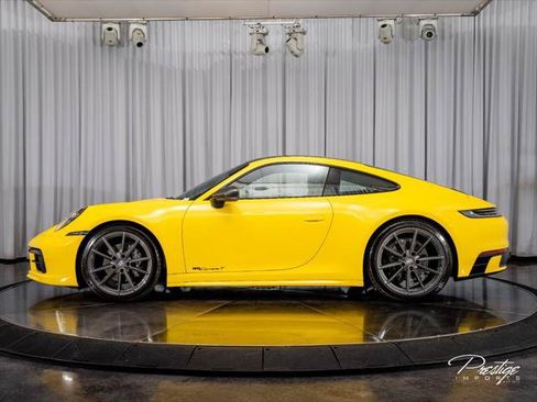 Used 2024 Porsche 911 Carrera T RWD image 6