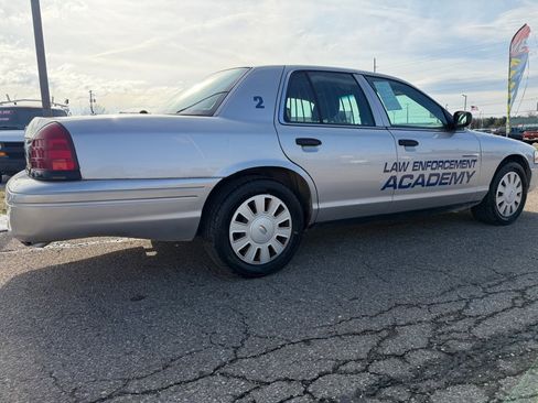Used 2008 Ford Crown Victoria Police Interceptor image 6