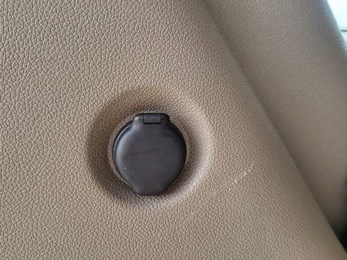 Used 2014 GMC Acadia Denali image 16