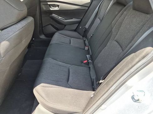 Used 2025 Honda Accord SE image 27