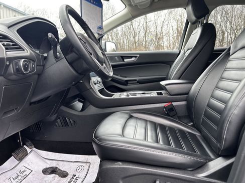 Used 2024 Ford Edge SEL image 9