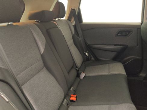 Used 2021 Nissan Rogue S FWD image 19