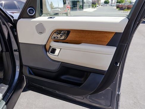 Used 2019 Land Rover Range Rover Supercharged AWD/4WD image 29
