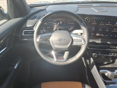 New 2027 Chevrolet Traverse Z71 w/ Enhanced Driving Package AWD/4WD image 25