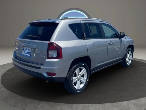 Used 2016 Jeep Compass Latitude AWD/4WD image 16