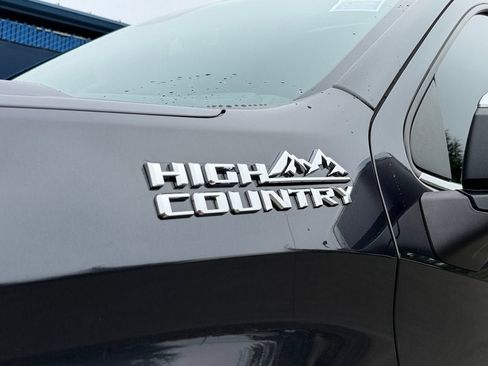 Used 2022 Chevrolet Silverado 1500 High Country w/ Z71 Off-Road Package AWD/4WD image 34