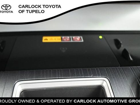 Used 2026 Toyota Sienna LE FWD image 16