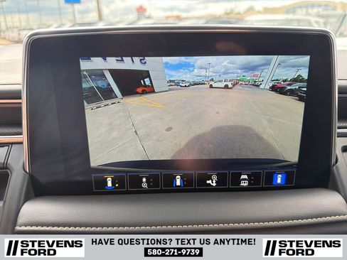 Used 2023 GMC Yukon XL SLT w/ SLT Luxury Package AWD/4WD image 26