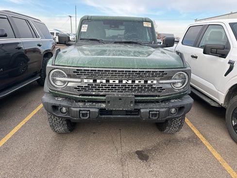 Used 2025 Ford Bronco Badlands image 12