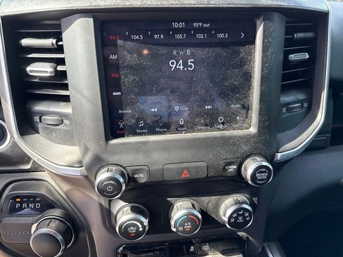 Used 2019 RAM 1500 Big Horn RWD image 23