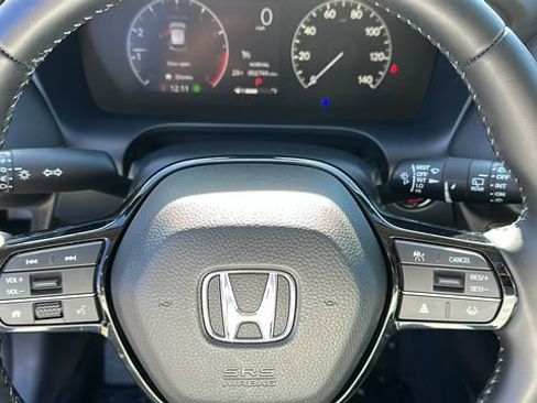 Used 2025 Honda HR-V EX-L image 11