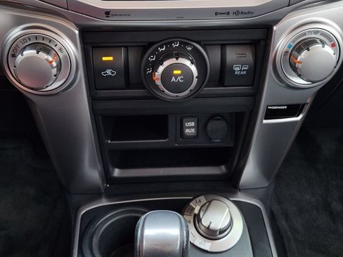 Used 2016 Toyota 4Runner SR5 AWD/4WD image 20