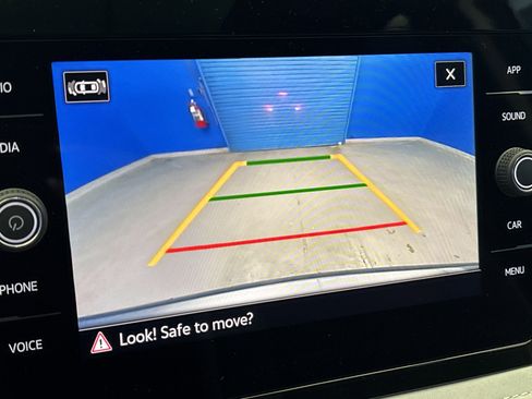 New 2026 Volkswagen Taos SE image 19